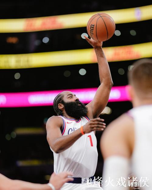 洛城快船主场已49天无胜，下场迎战同城德比